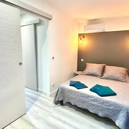 Apartament Les De La Chapelle 3