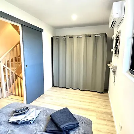 Apartament Les De La Chapelle 3 *