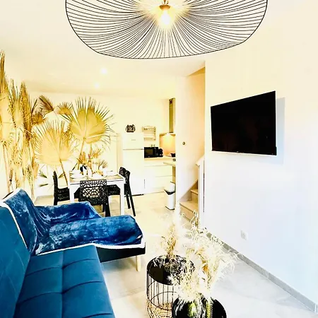Apartment Les De La Chapelle 3 Vauvert